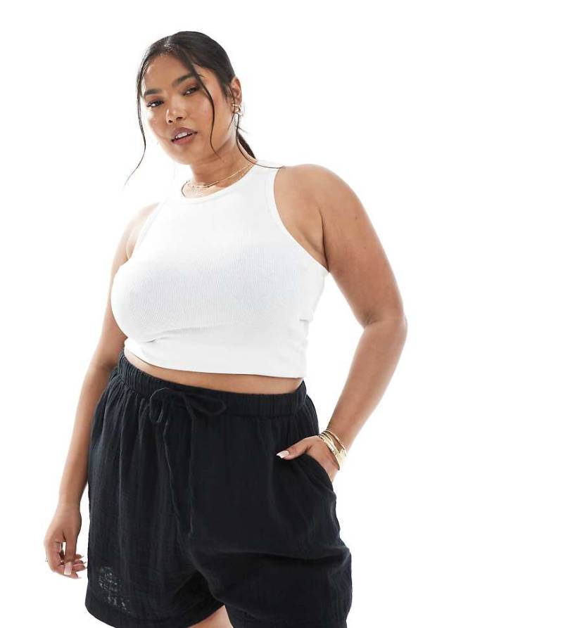 New Look Curve - Zweilagige Shorts in Schwarz New Look Curve - Zweilagige Shorts in Schwarz von New Look Plus