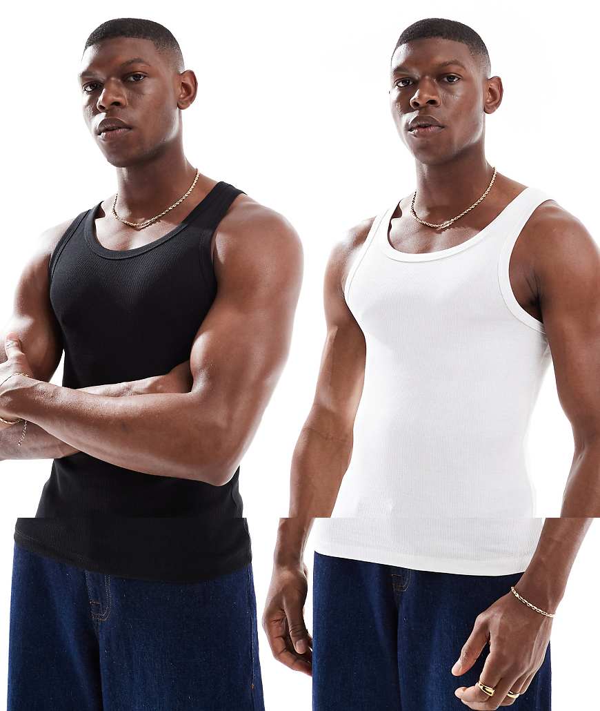 New Look - 2er-Pack gerippte Muskelshirts in Weiß und Schwarz New Look - 2er-Pack gerippte Muskelshirts in Weiß und Schwarz von New Look