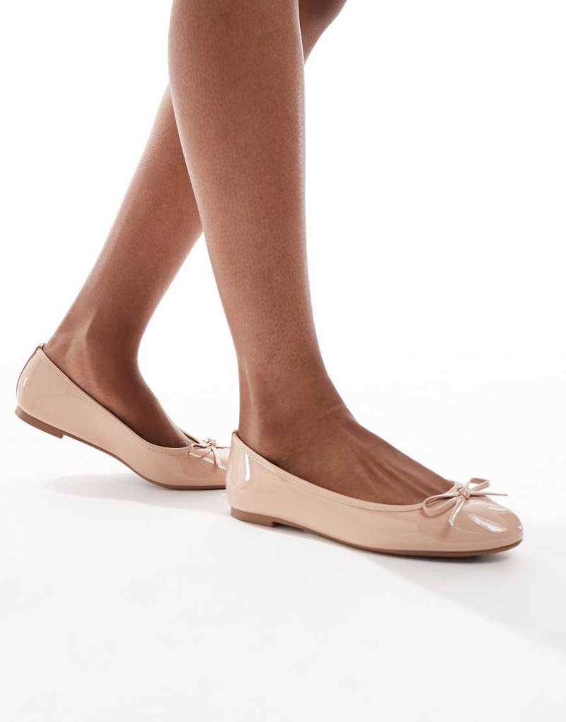 New Look - Ballerinas aus Kunstleder in Neutral von New Look