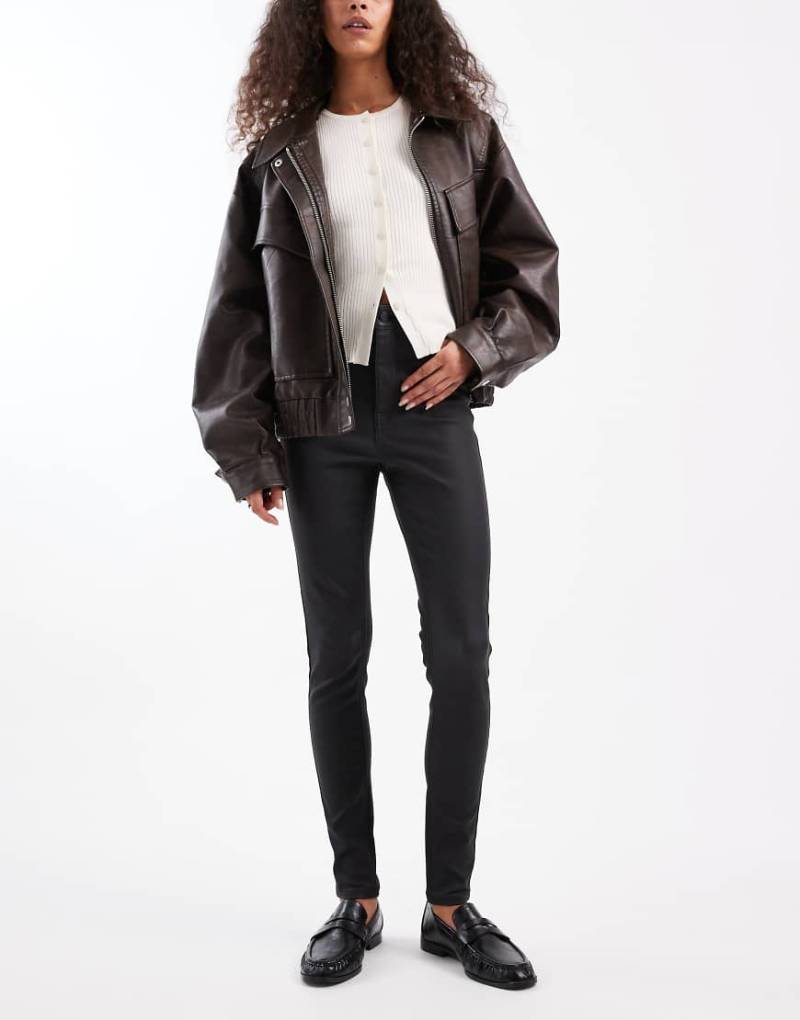 New Look - Beschichtete Skinny-Jeans in Schwarz von New Look