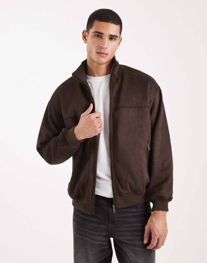 New Look - Bomberjacke aus Wildlederimitat in Dunkelbraun-Brown von New Look