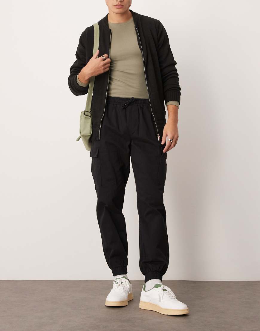 New Look - Cargohose mit engen Bündchen in Schwarz von New Look