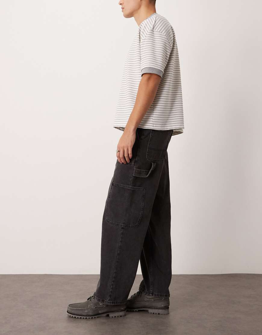 New Look - Cargo-Jeans in verwaschenem Schwarz New Look - Cargo-Jeans in verwaschenem Schwarz von New Look