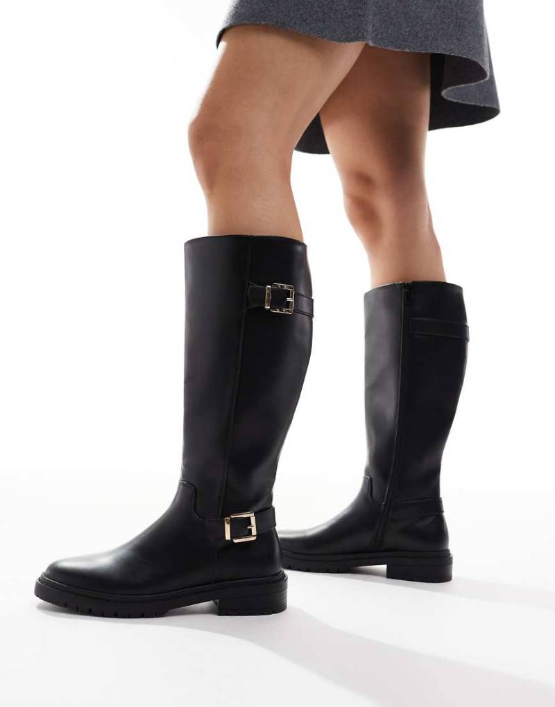 New Look - Chelsea-Stiefel aus Kunstleder in Schwarz mit Besatz und dicker Sohle von New Look