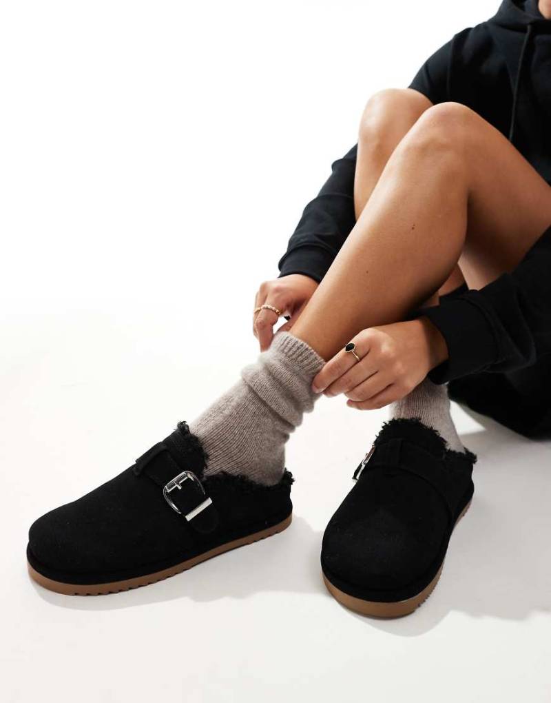 New Look - Clogs in Schwarz mit Kunstpelzfutter von New Look