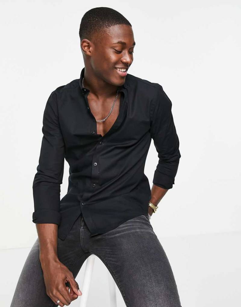 New Look - Elegantes langärmliges Oxford-Muskelhemd in Schwarz von New Look