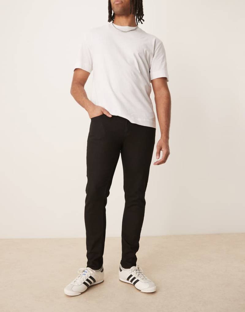 New Look - Enge Jeans in Schwarz von New Look