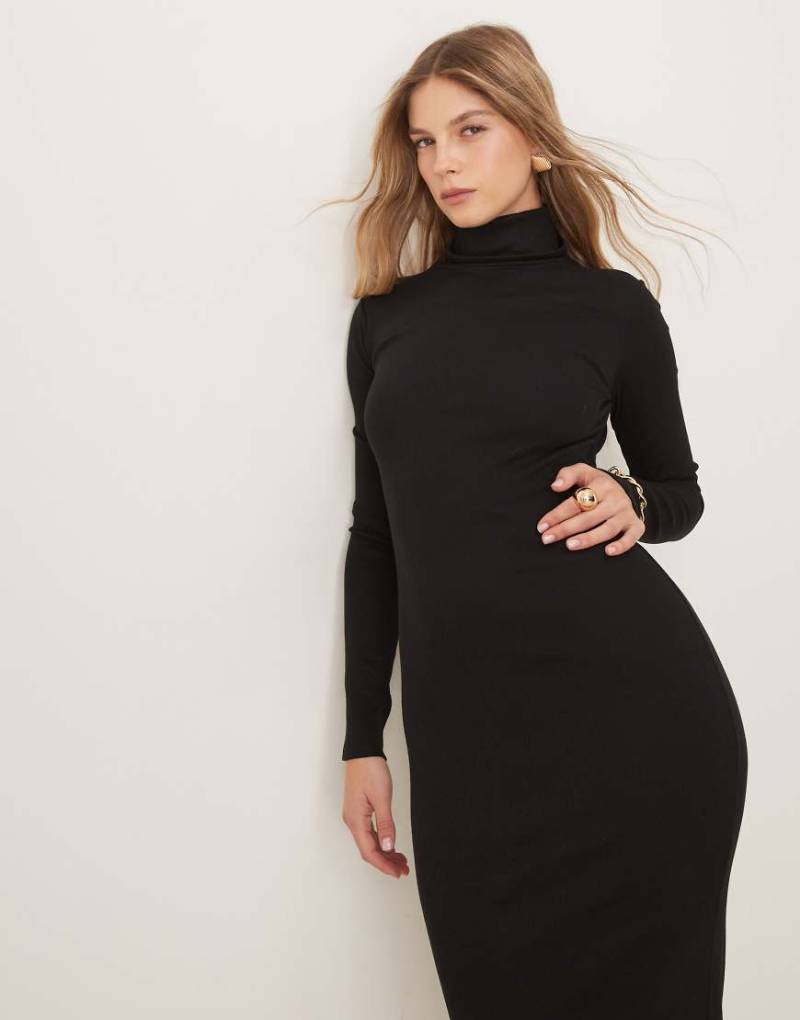 New Look - Geripptes Midikleid in Schwarz mit Rollkragen von New Look