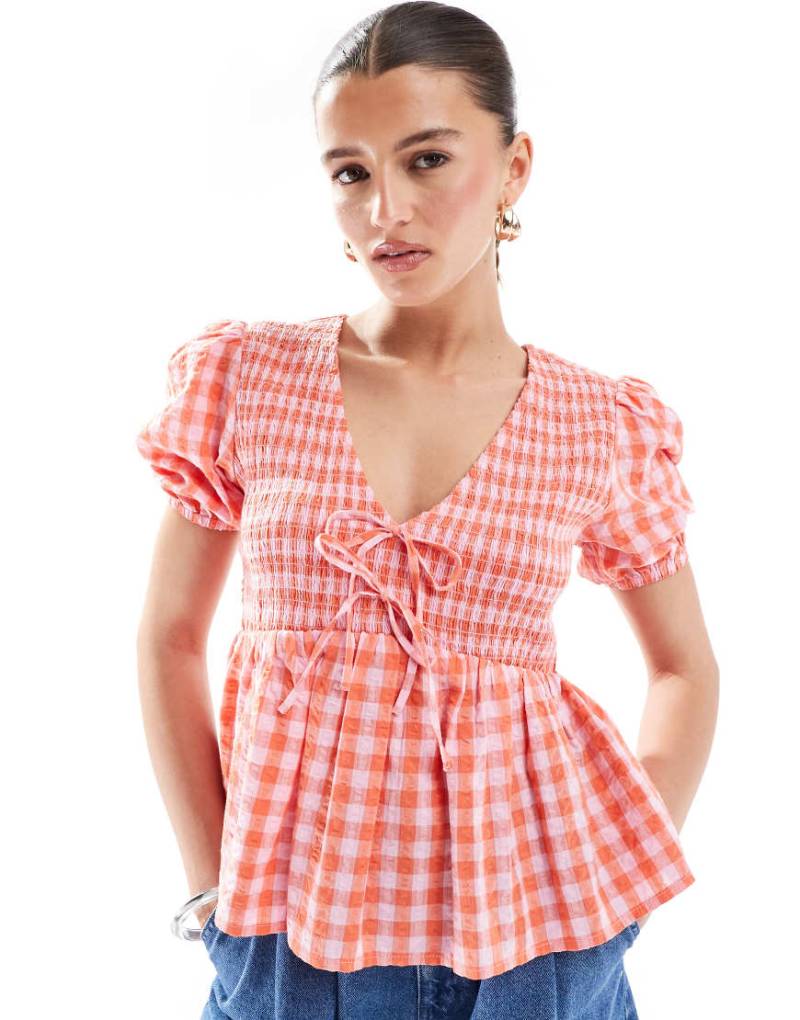 New Look - Gesmoktes Freizeit-Oberteil in Rot mit Vichy-Karos und Bindedetail von New Look