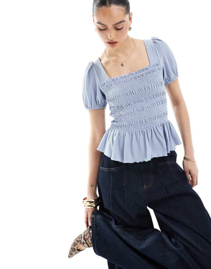 New Look - Gesmoktes Oberteil in Blau mit Puffärmeln von New Look