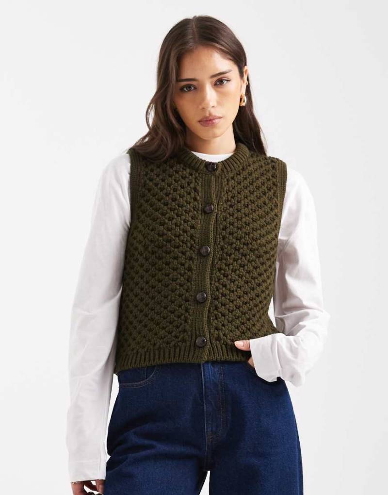 New Look - Gestrickte Weste in Khaki mit Knopfleiste-Grün von New Look