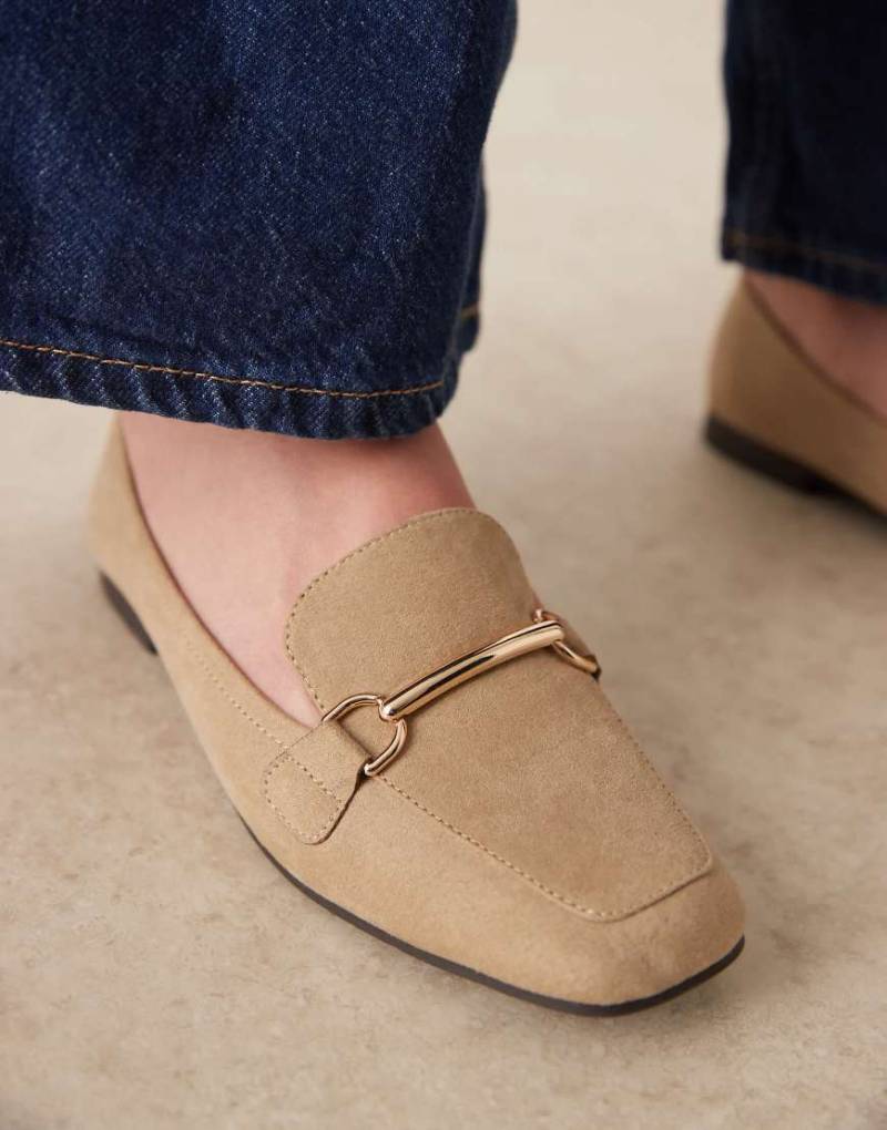 New Look - Halbschuhe aus Wildleder-Imitat in Beige mit Schnalle-Neutral von New Look