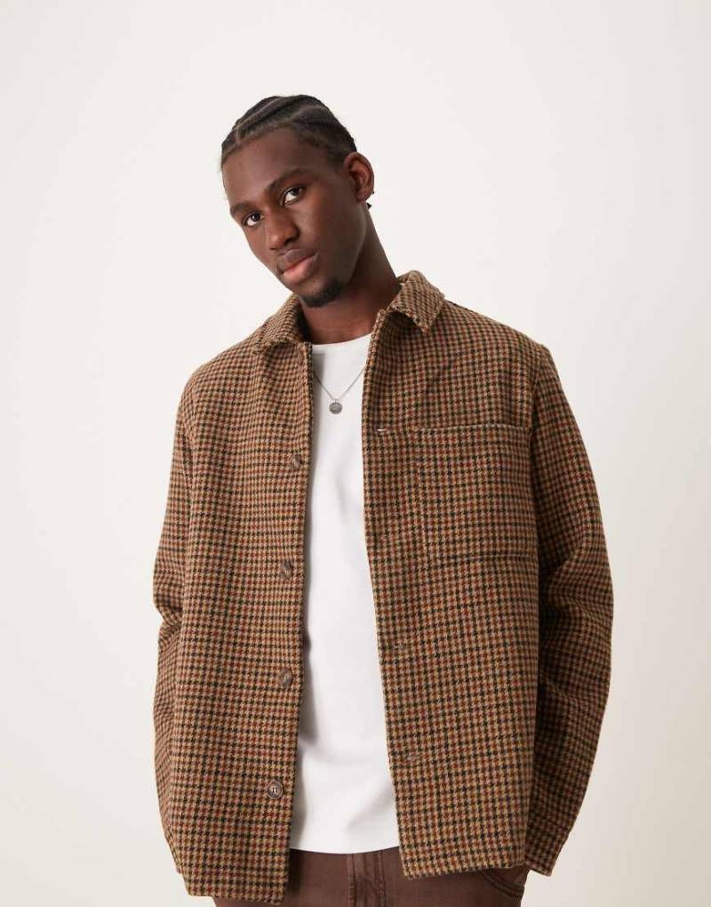 New Look - Hemdjacke in Braun kariert und gebürsteter Optik von New Look