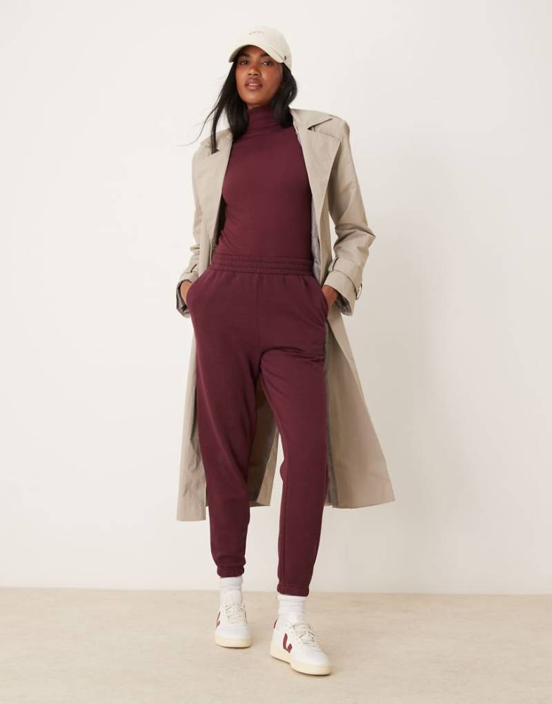 New Look - Jogginghose in Burgunderrot mit Bündchen von New Look