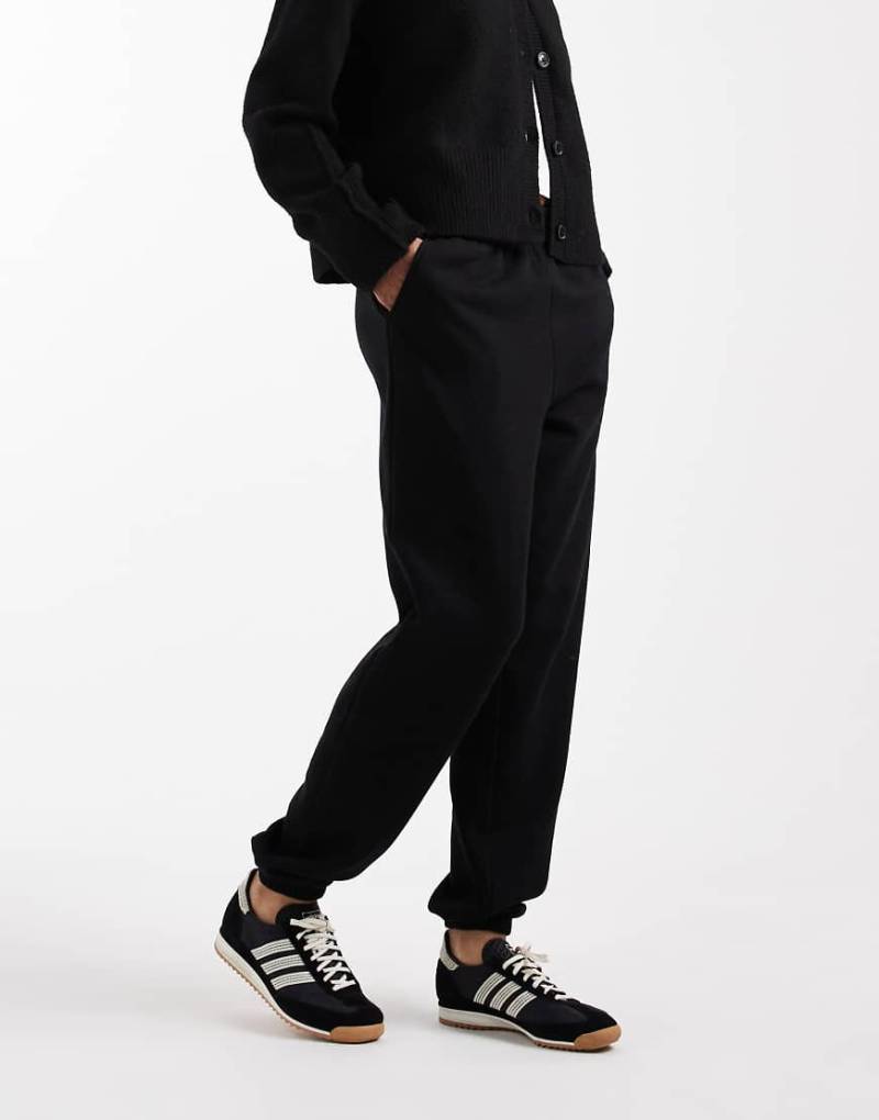 New Look - Jogginghose in Schwarz mit schmalem Bein und Bündchen von New Look