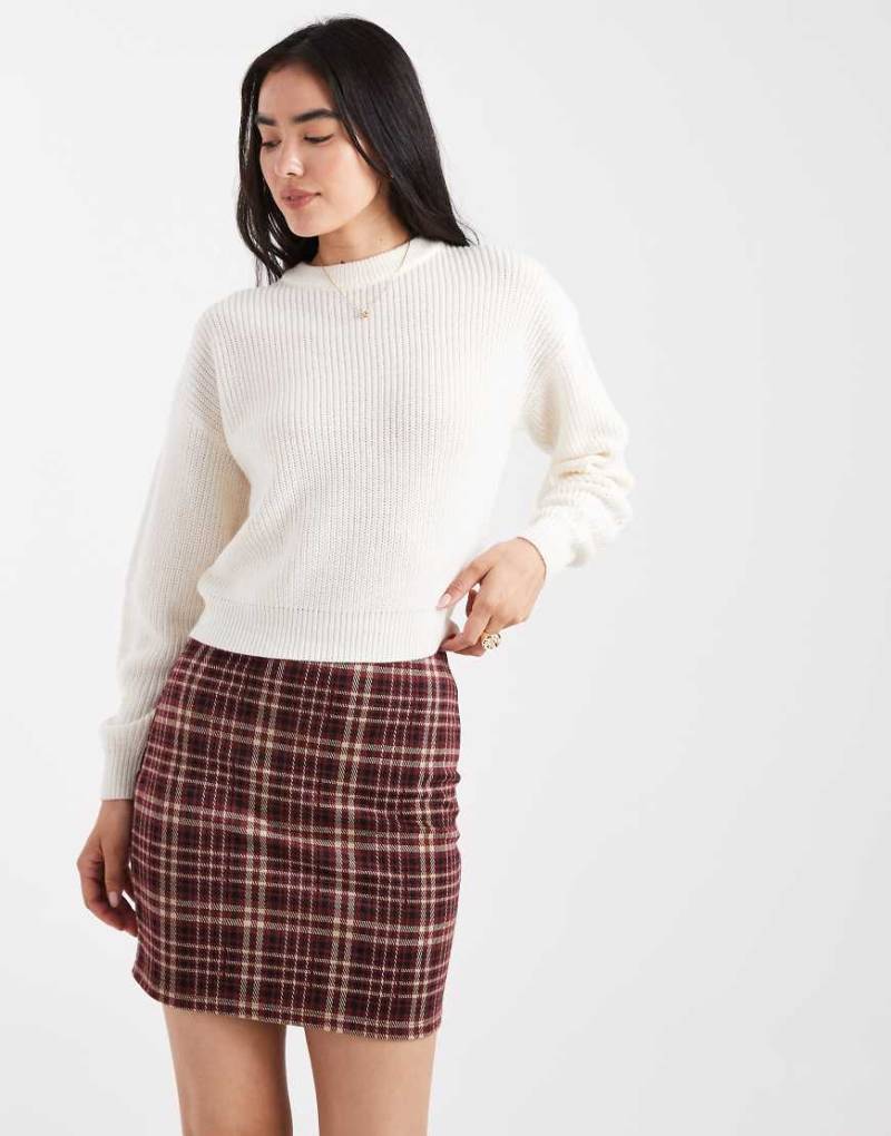 New Look - Karierter Mini-Schlauchrock in Burgunderrot von New Look