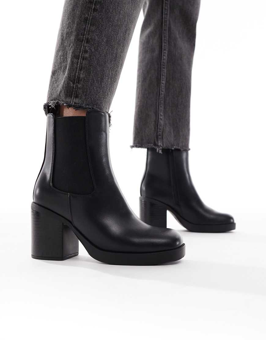 New Look - Klobige Chelsea Boots in Schwarz von New Look