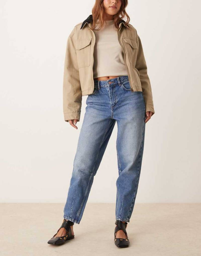 New Look - Knöchellange Jeans in Blau mit schmal zulaufendem Bein von New Look