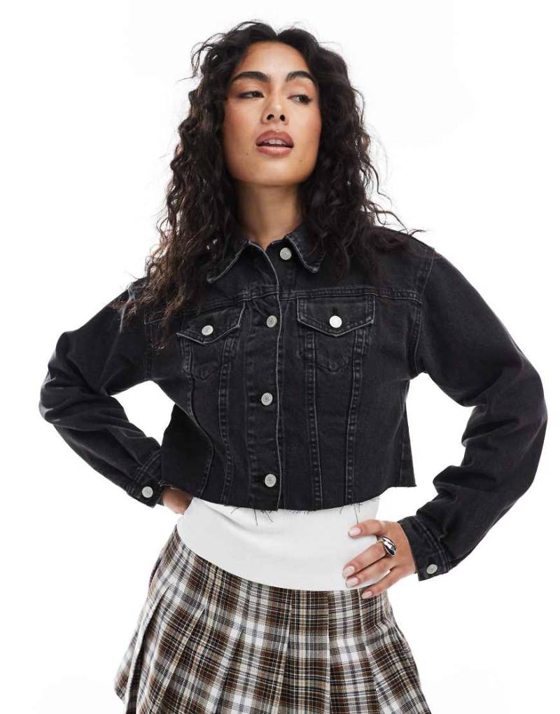 New Look - Kurze Jeansjacke in Schwarz von New Look