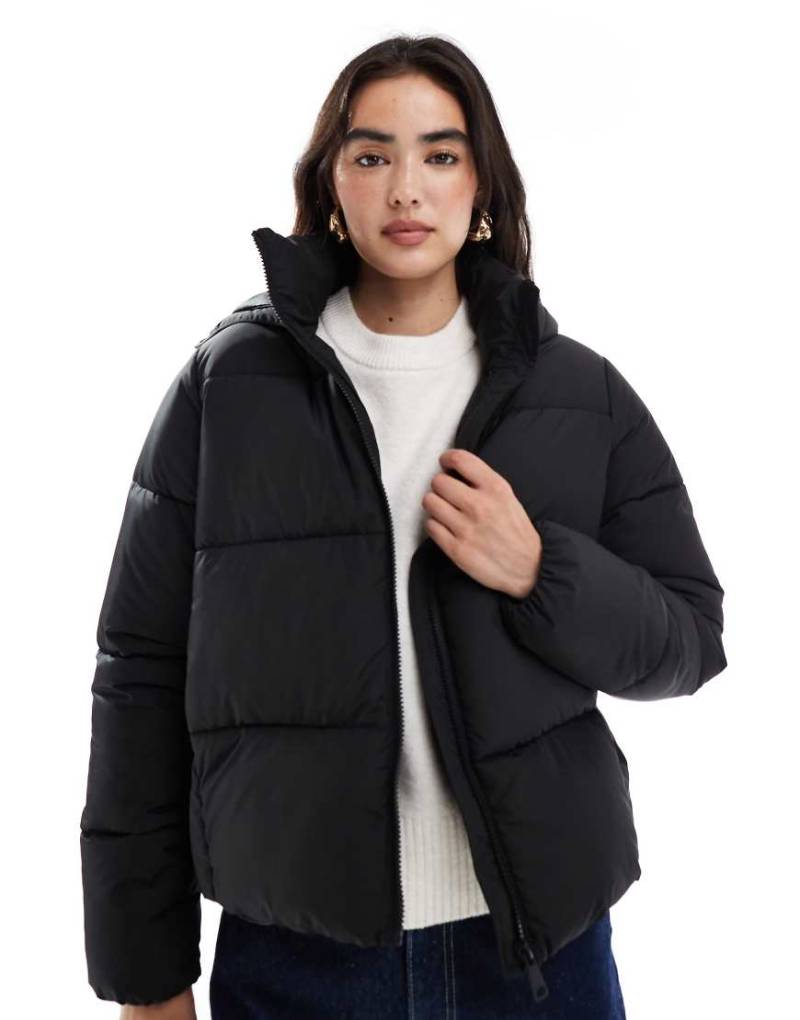 New Look - Kurze Pufferjacke in Schwarz New Look - Kurze Pufferjacke in Schwarz von New Look