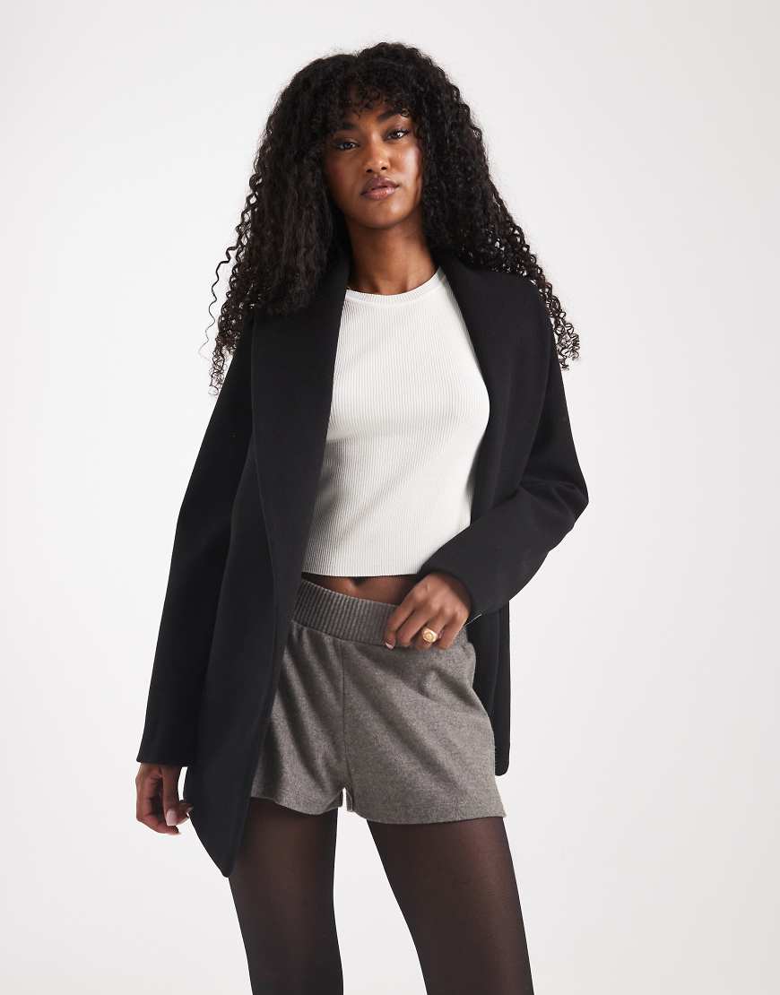 New Look - Kurzmantel in Schwarz mit Bindegürtel von New Look