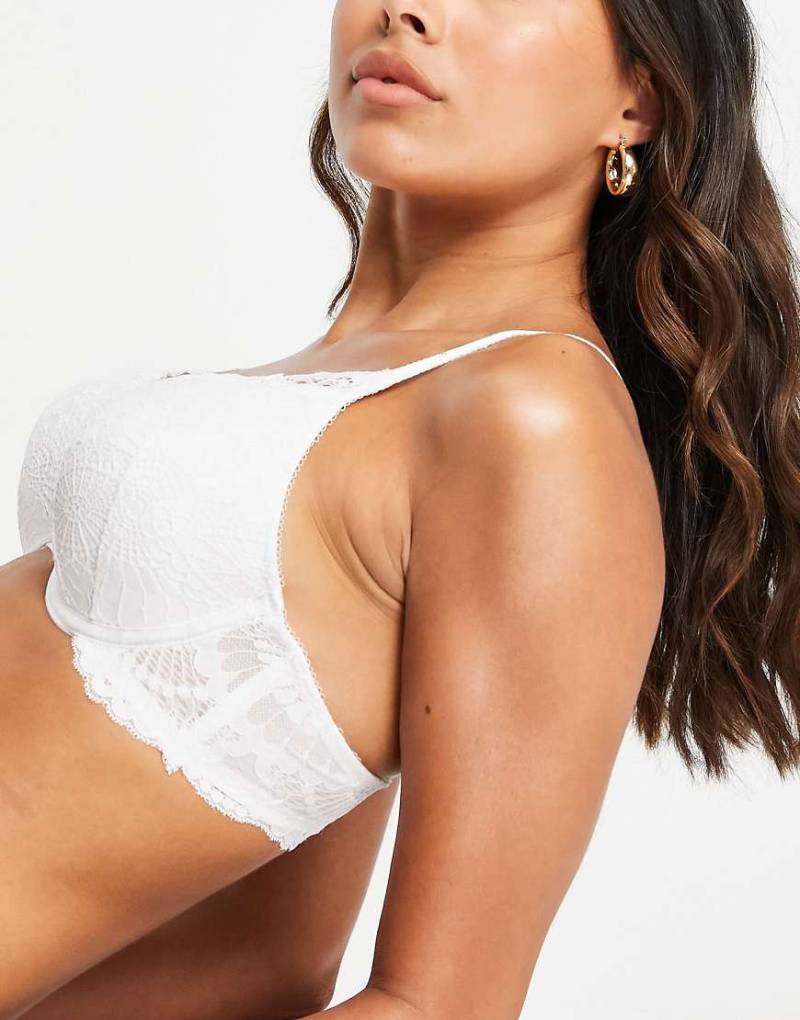 New Look - Lace Boost - Spitzen-BH in Weiß von New Look