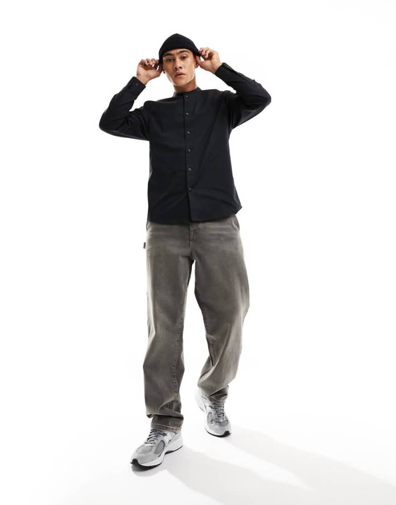 New Look - Langärmliges Hemd in Schwarz mit Grandad-Kragen von New Look