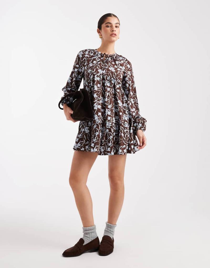 New Look - Langärmliges Mini-Hängerkleid in Braun mit Blumenmuster-Brown von New Look