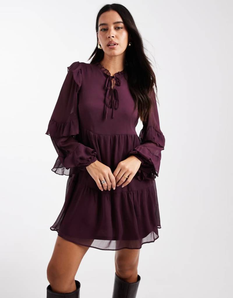 New Look - Langärmliges Minikleid aus Chiffon in Burgunderrot mit Rüschen von New Look