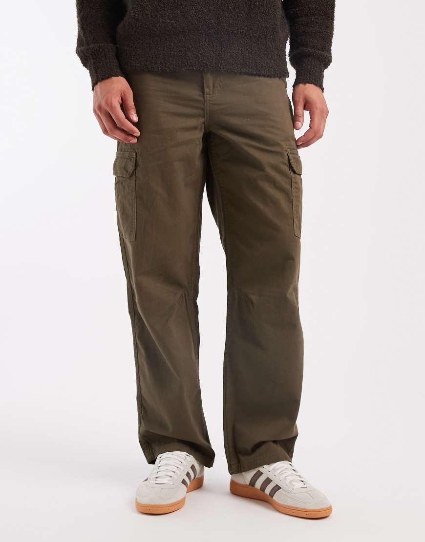 New Look - Legere Cargohose in dunklem Khaki-Grün von New Look
