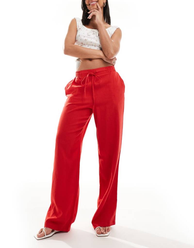 New Look - Leinenhose in Rot mit weitem Bein von New Look