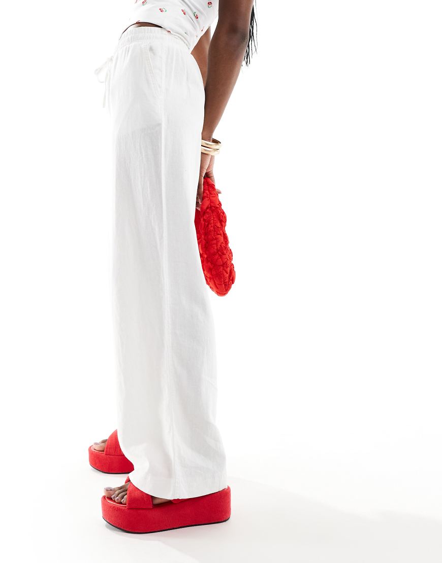 New Look - Leinenhose in Weiß mit weitem Schnitt von New Look