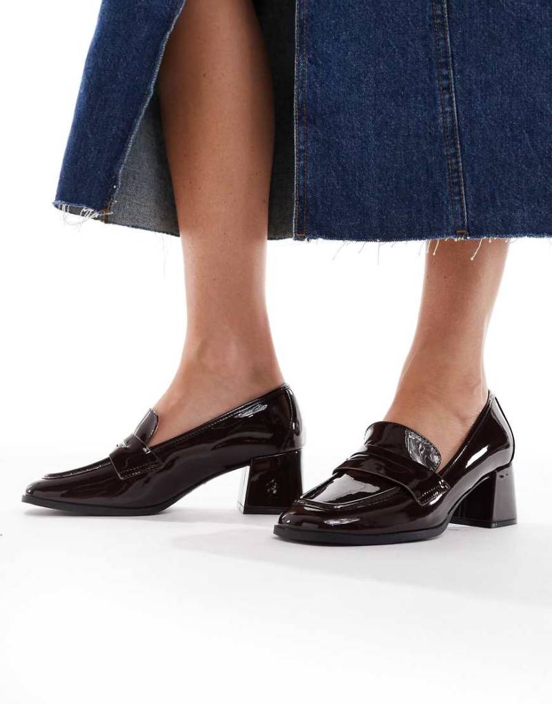 New Look - Loafer in Burgunderrot mit Absatz von New Look