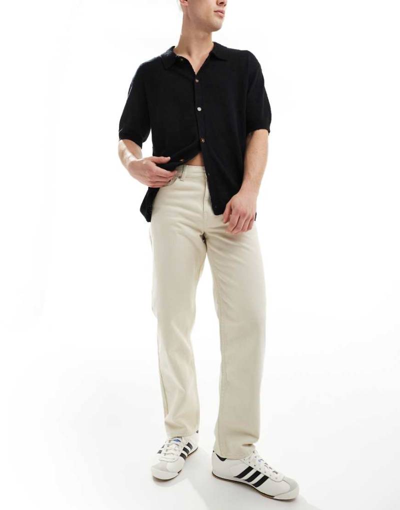 New Look - Locker geschnittene Jeans in gebrochenem Weiß von New Look