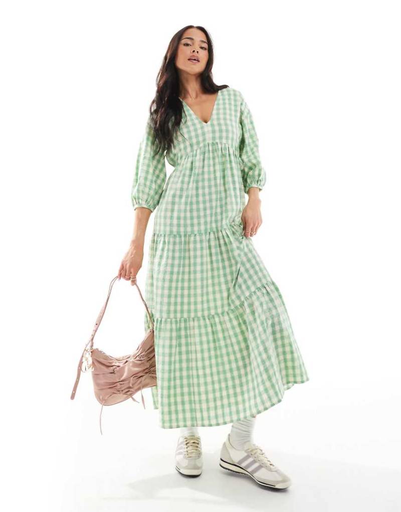 New Look - Midi-Hängerkleid in Grün mit Vichy-Karos und V-Ausschnitt von New Look