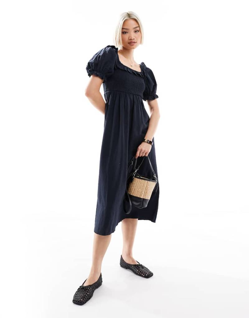 New Look - Milchmädchen-Kleid in Marineblau mit Puffärmeln von New Look