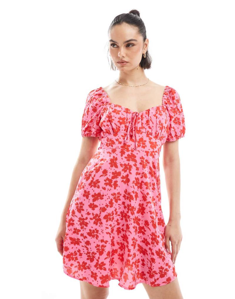 New Look - Mini-Milchmädchenkleid in Rosa mit Blumenmuster von New Look