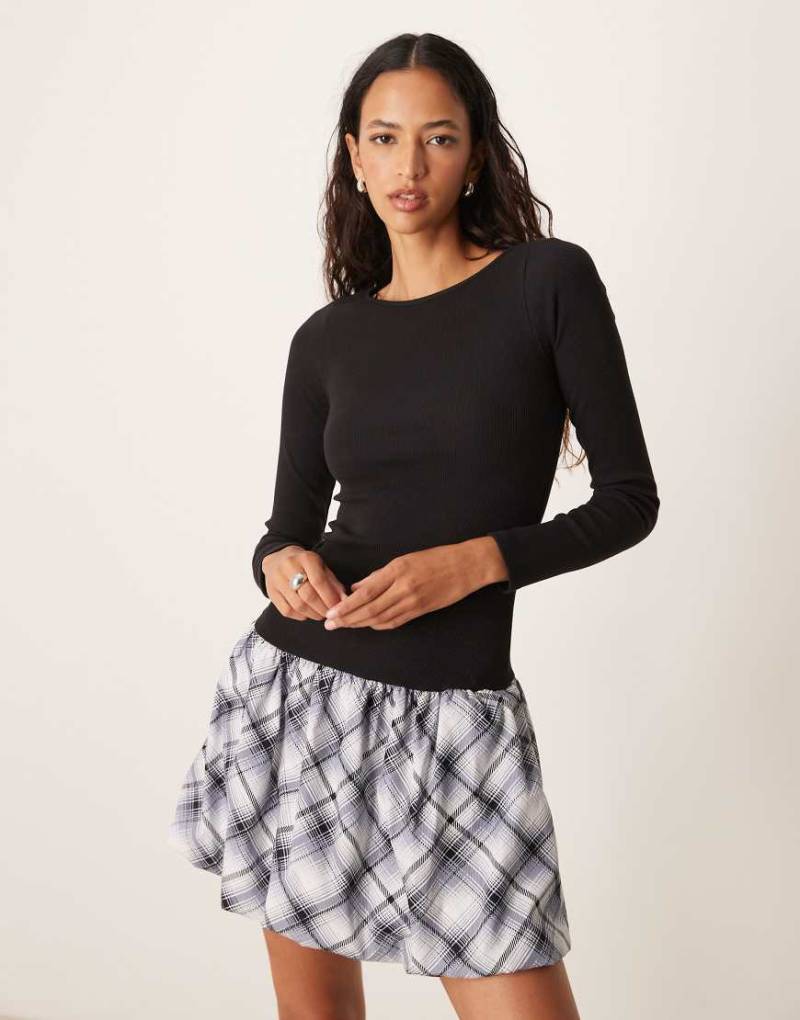 New Look - Minikleid mit Ballonrock mit Karomuster-Schwarz von New Look