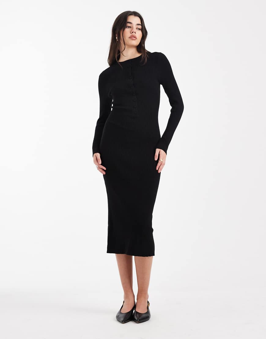 New Look - Mittellanges Strickkleid in Schwarz mit Knopfleiste von New Look