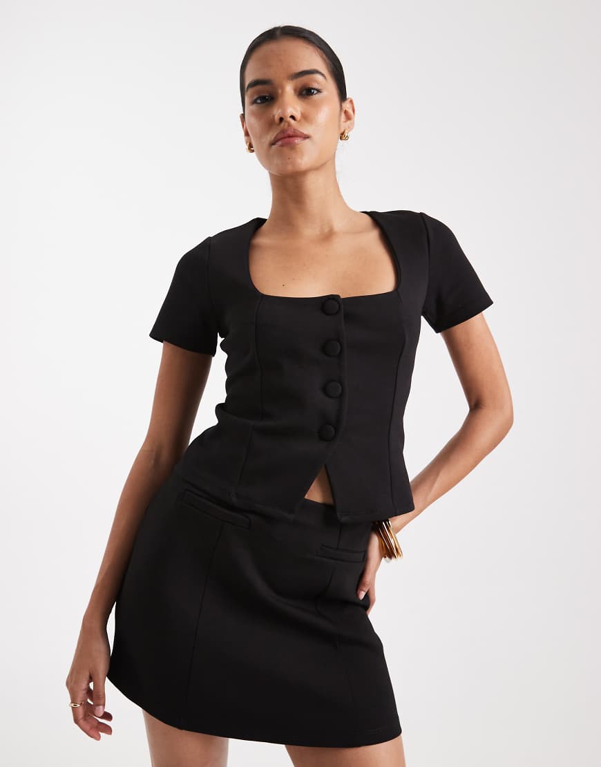 New Look - Oberteil in Schwarz mit Knopfleiste, Kombiteil von New Look