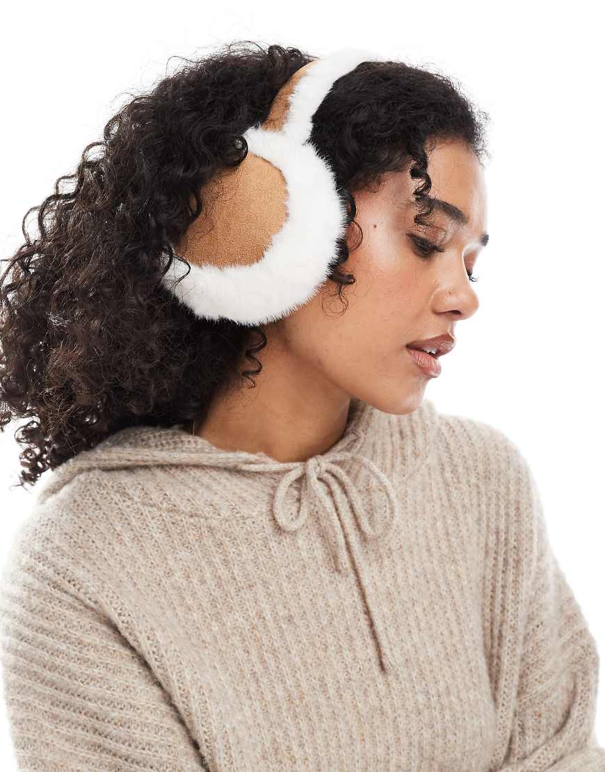 New Look - Ohrenschützer aus Lammfellimitat in Camel-Weiß von New Look