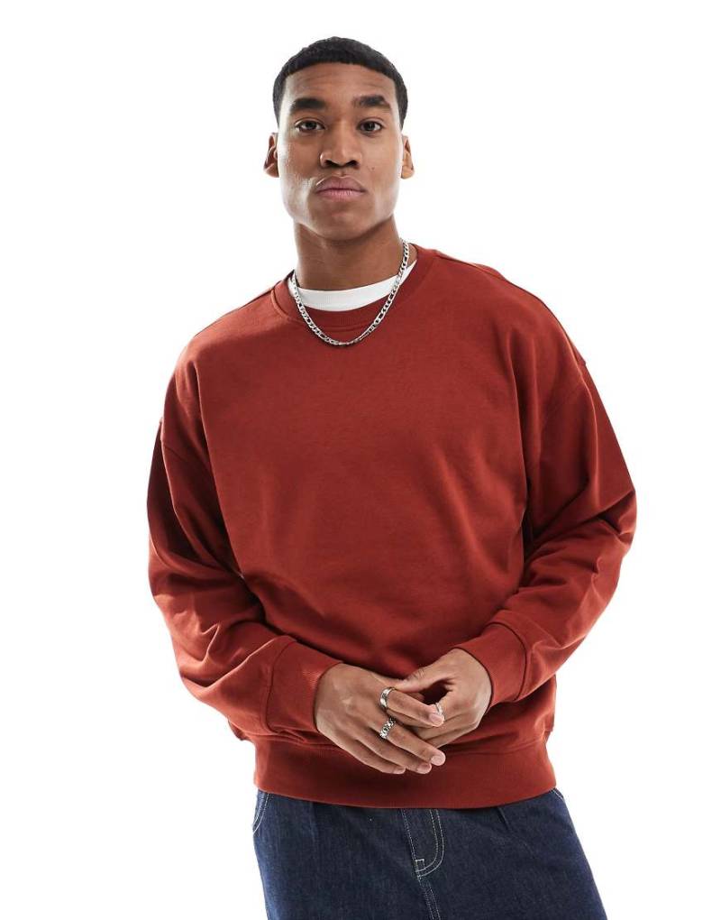 New Look - Oversize-Sweatshirt in Rost-Braun von New Look