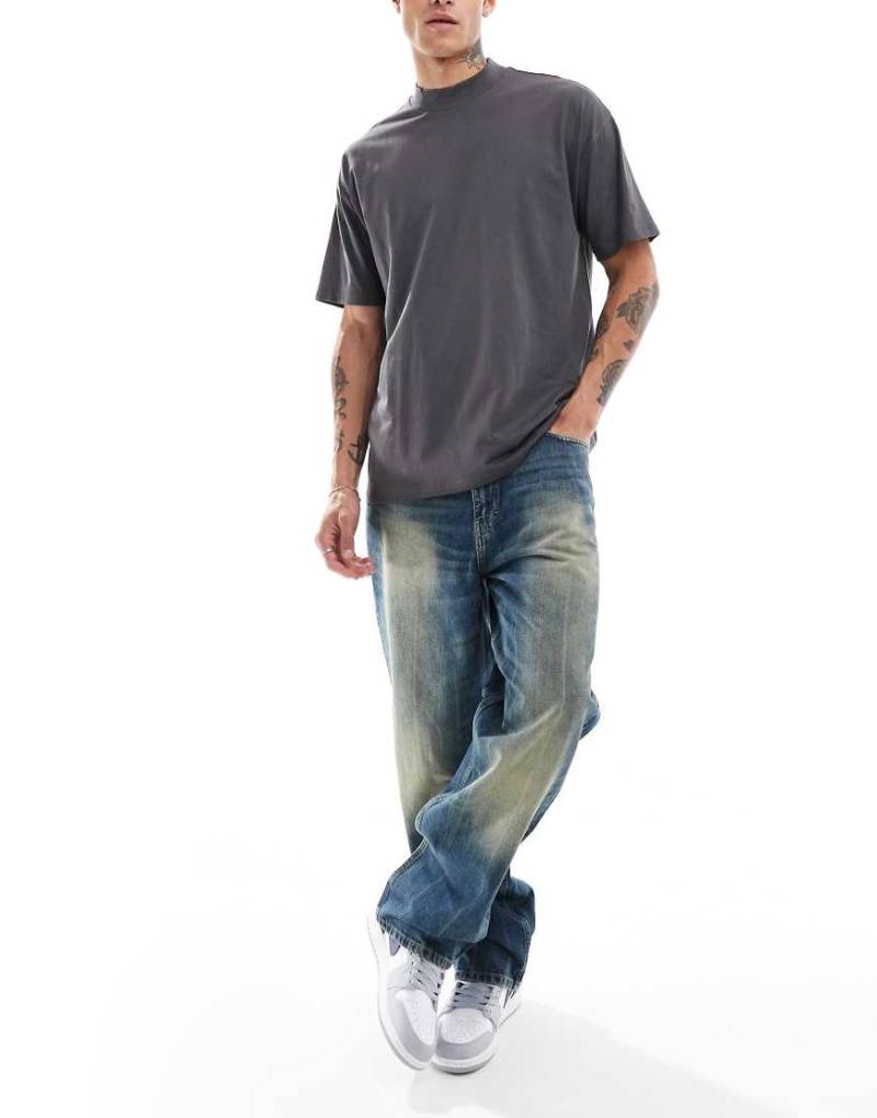 New Look - Oversize-T-Shirt in Dunkelgrau von New Look