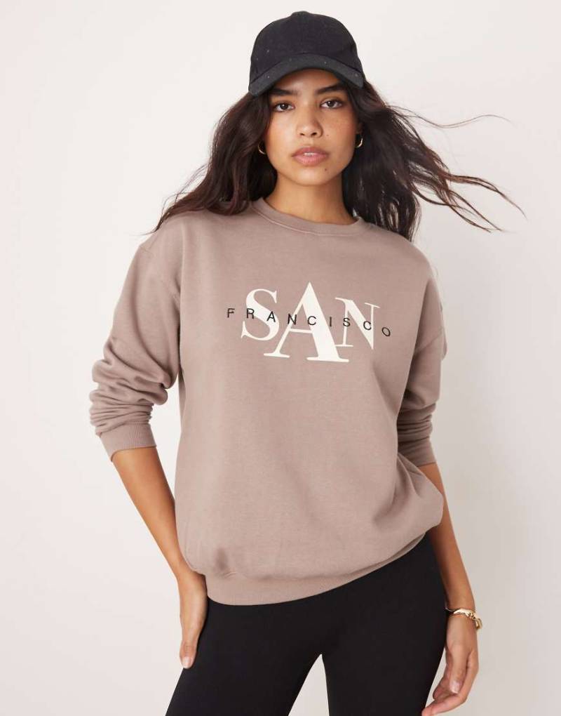 New Look - Pullover in Hellbraun mit „New York"-Schriftzug von New Look