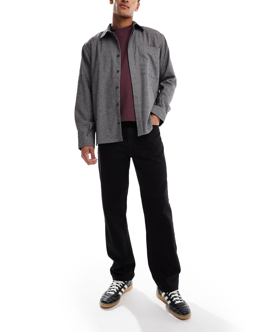 New Look - Relaxed Fit Jeans in Schwarz von New Look