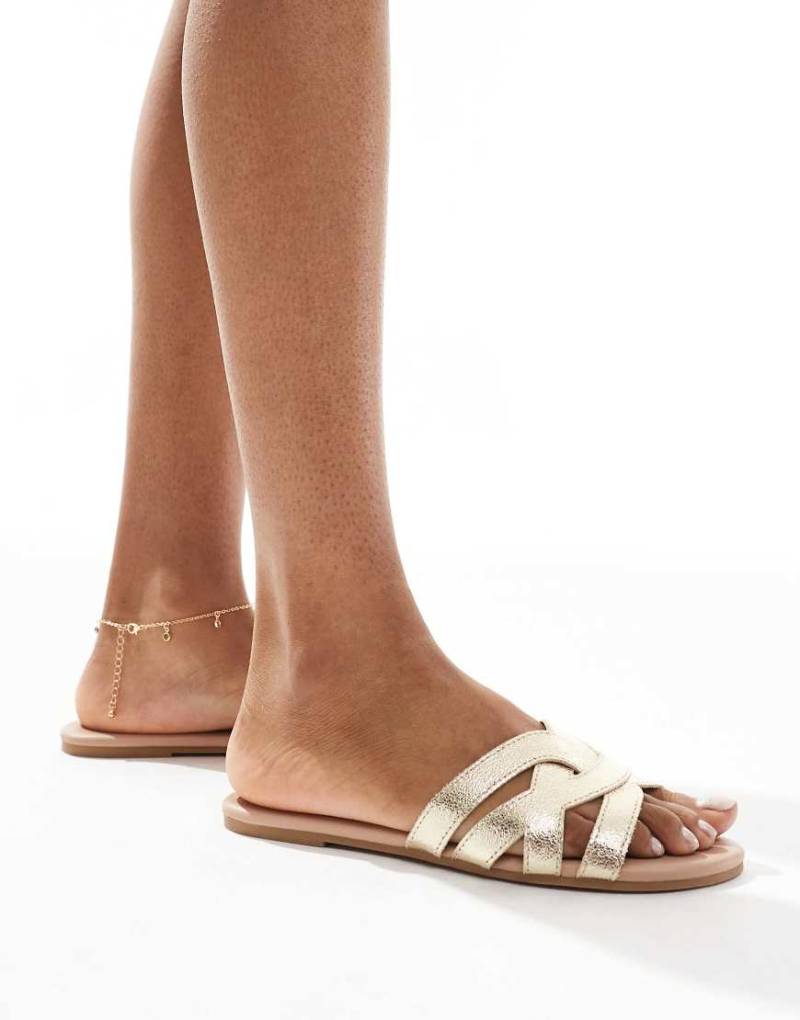 New Look - Sandalen in Gold mit Flechtdesign-Goldfarben von New Look