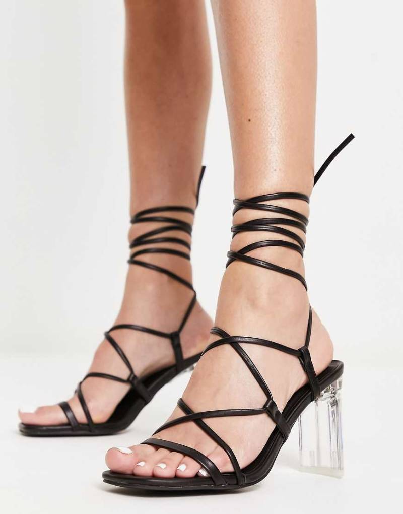 New Look - Sandalen in Schwarz mit Beinschnürung und transparentem Absatz von New Look