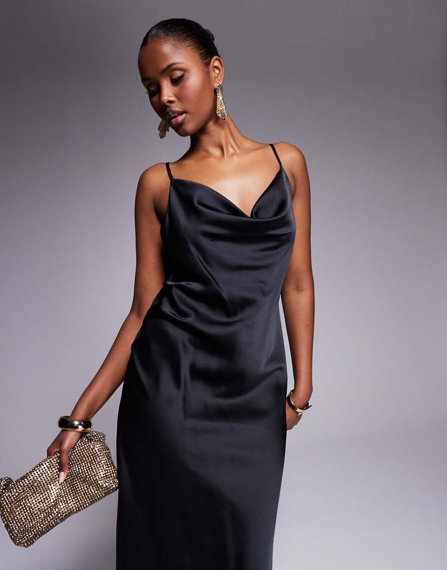 New Look - Satin-Midikleid in Schwarz mit Wasserfallausschnitt von New Look