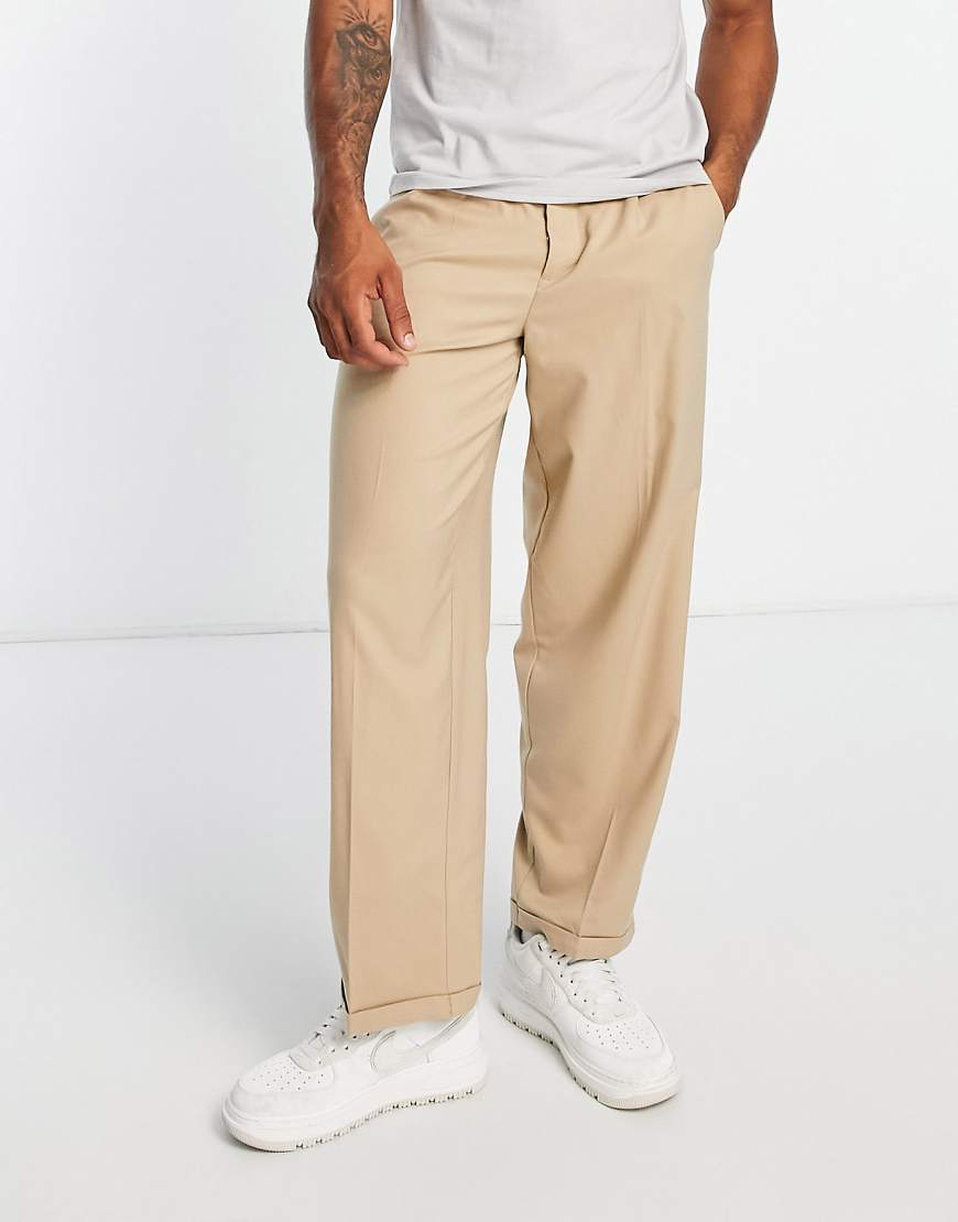 New Look - Schmal zulaufende, elegante Hose in Stein-Neutral von New Look