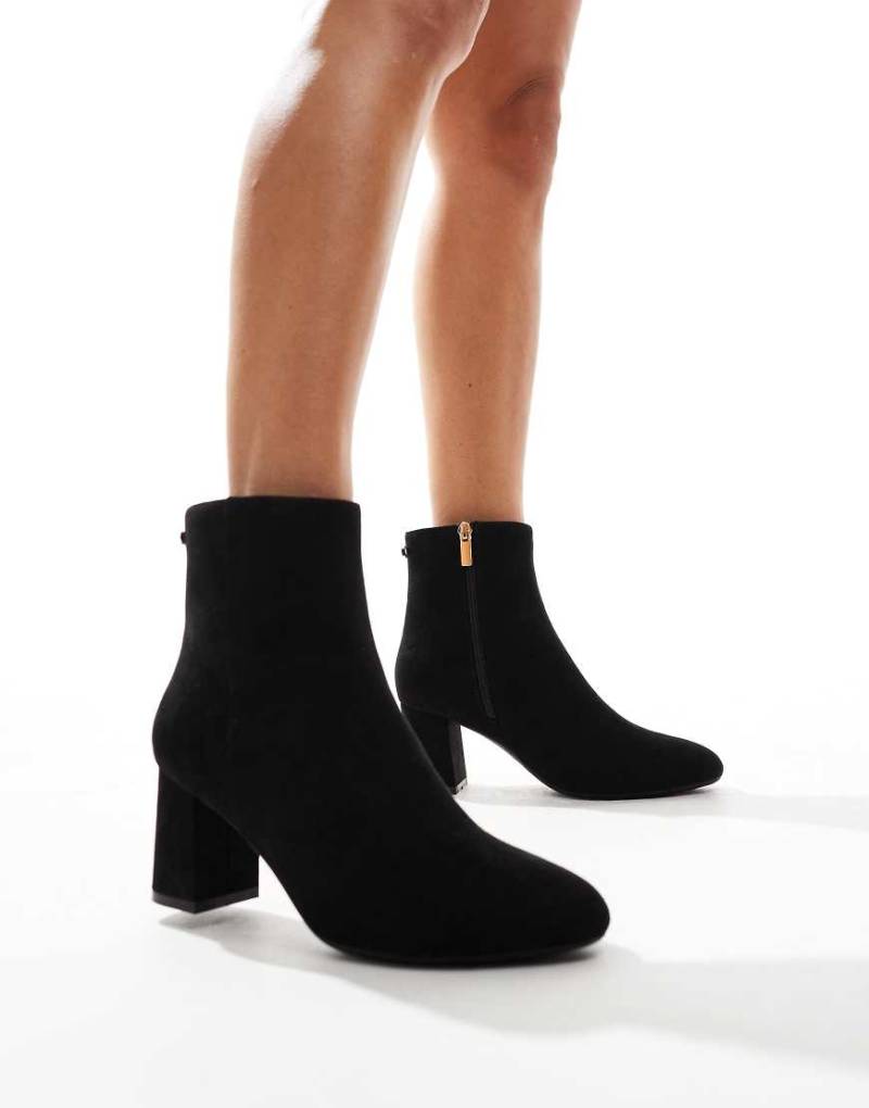 New Look - Schwarze Stiefeletten aus Wildlederimitat mit Blockabsatz von New Look